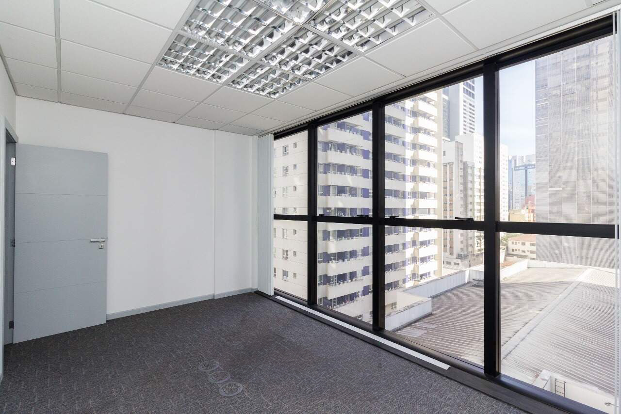 Sala Comercial 709 — Curitiba