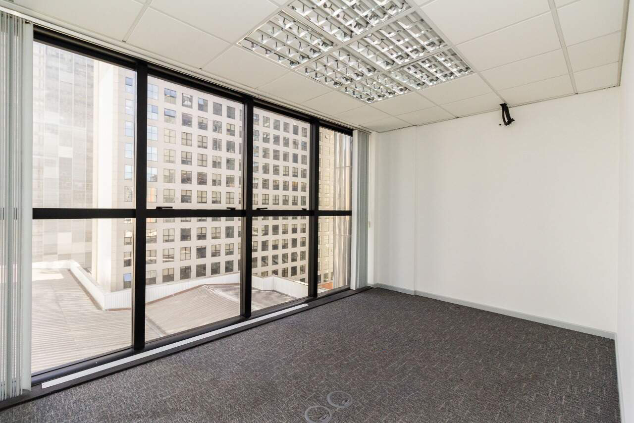 Sala Comercial 709 — Curitiba