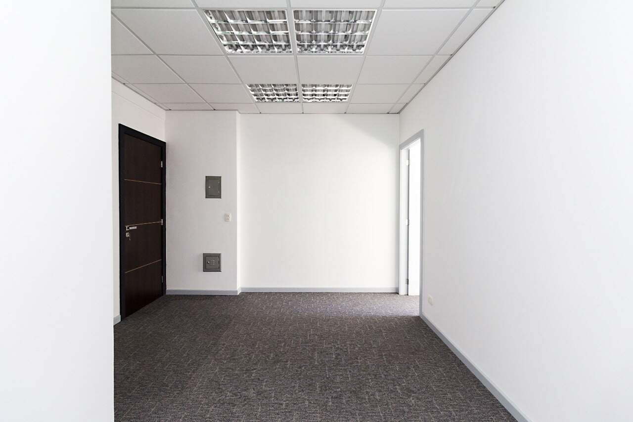 Sala Comercial 709 — Curitiba