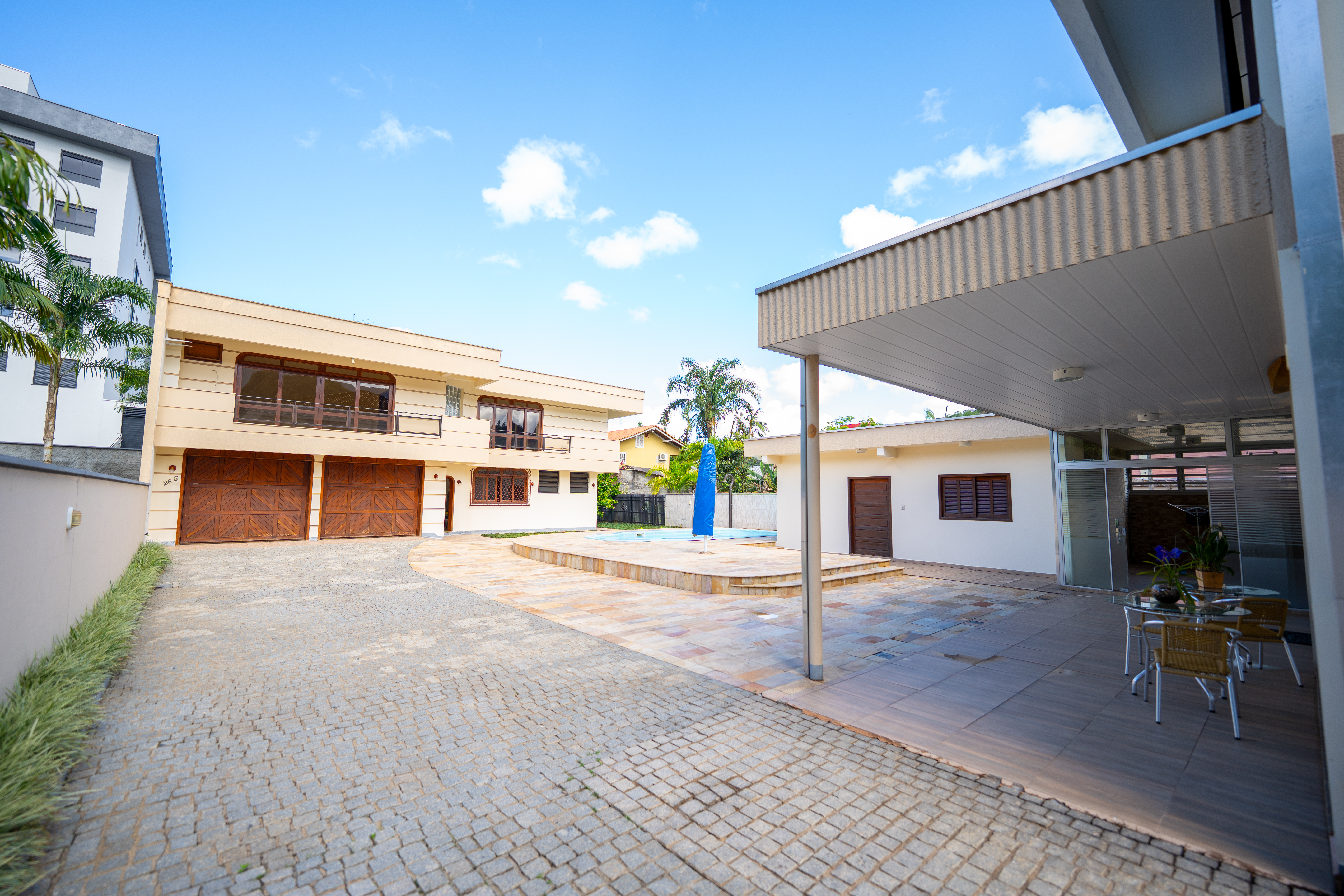 Sobrado em Pirabeiraba